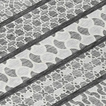 8' Gray Charcoal And Silver Round Quatrefoil Washable Indoor Outdoor Area Rug