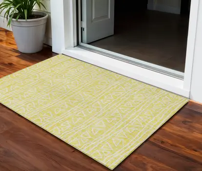 3' X 5' Yellow And Ivory Geometric Washable Indoor Outdoor Area Rug