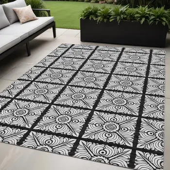 5' X 8' Black Ivory And Gray Medallion Washable Indoor Outdoor Area Rug