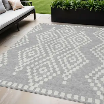 5' X 8' Silver And Ivory Geometric Washable Indoor Outdoor Area Rug
