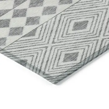 5' X 8' Gray And Ivory Geometric Washable Indoor Outdoor Area Rug