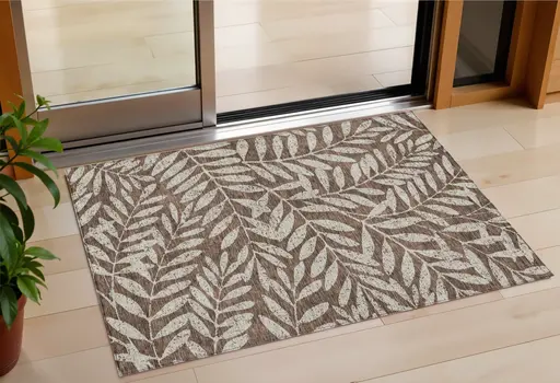 3' X 5' Brown And Beige Floral Washable Indoor Outdoor Area Rug