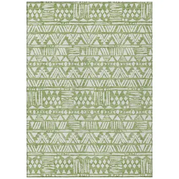8' X 10' Green And Ivory Southwestern Washable Indoor Outdoor Area Rug