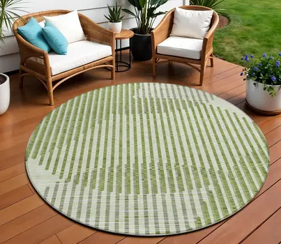8' Green And Ivory Round Geometric Washable Indoor Outdoor Area Rug