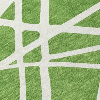 8' Green And Ivory Round Geometric Washable Indoor Outdoor Area Rug
