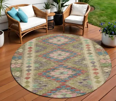 8' Green Round Geometric Washable Indoor Outdoor Area Rug