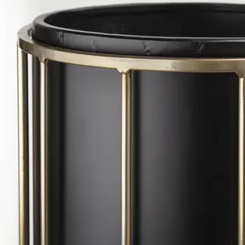 Set of Two Black Metal 20 Ounce Round Pot Planters