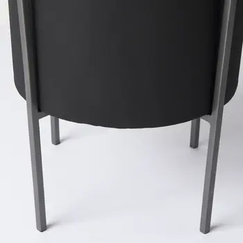 Set of Two Black Metal 20 Ounce Round Pot Planters
