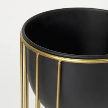 Set of Two Black Metal 20 Ounce Round Pot Planters