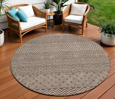 8' Brown And Ivory Round Chevron Washable Indoor Outdoor Area Rug