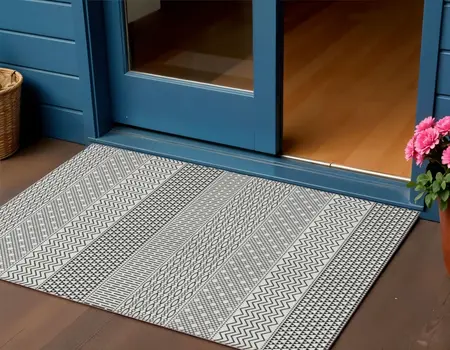 3' X 5' White And Black Chevron Washable Indoor Outdoor Area Rug