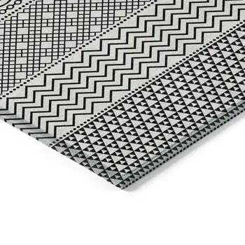 9' X 12' White And Black Chevron Washable Indoor Outdoor Area Rug