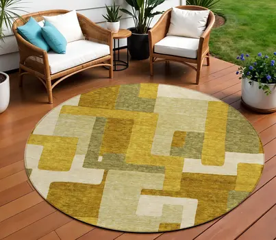 8' Wheat Ivory And Gold Round Geometric Washable Indoor Outdoor Area Rug