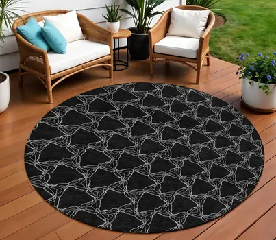 8' Black And White Round Geometric Washable Indoor Outdoor Area Rug