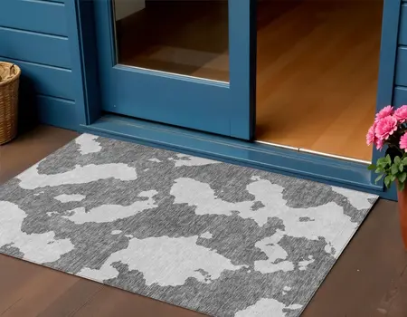 3' X 5' Gray And Ivory Abstract Washable Indoor Outdoor Area Rug