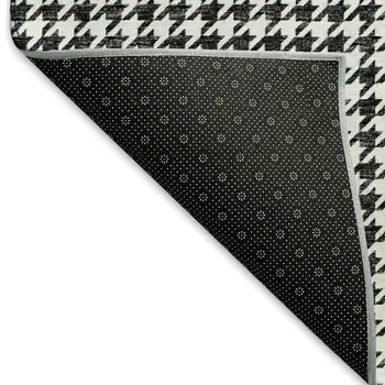 3' X 5' Black And White Houndstooth Washable Area Rug With UV Protection