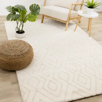 5' X 8' Cream Area Rug
