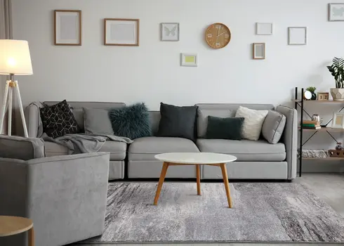 7' X 10' White Area Rug