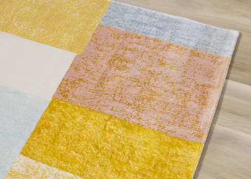 5' X 8' Yellow And Orange Geometric Area Rug