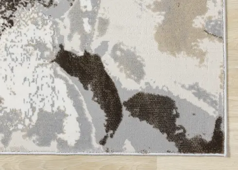 5' X 8' Taupe And Cream Area Rug