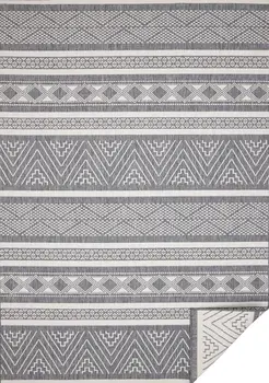 7' X 10' Gray And White Tribal Area Rug