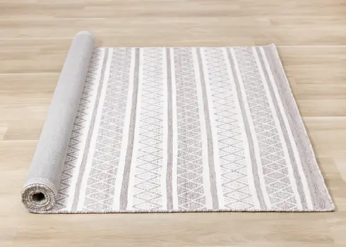 8' X 11' Cream And Gray Geometric Hand Woven Area Rug