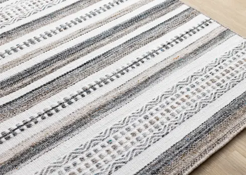 5' X 8' White And Gray Striped Hand Woven Area Rug