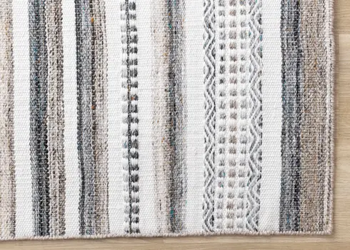 5' X 8' White And Gray Striped Hand Woven Area Rug