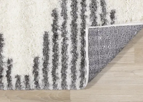 5' X 8' Cream And Gray Geometric Area Rug