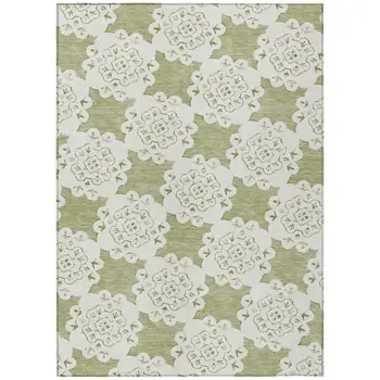 5' X 8' Artichoke Green And Ivory Quatrefoil Washable Indoor Outdoor Area Rug