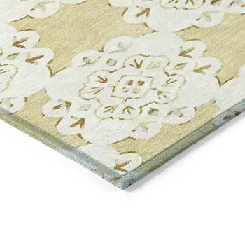 5' X 8' Wheat And Ivory Quatrefoil Washable Indoor Outdoor Area Rug