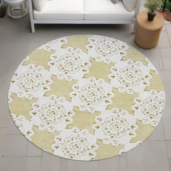 8' Wheat And Ivory Round Quatrefoil Washable Indoor Outdoor Area Rug