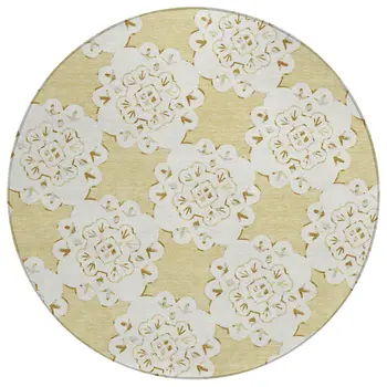 8' Wheat And Ivory Round Quatrefoil Washable Indoor Outdoor Area Rug