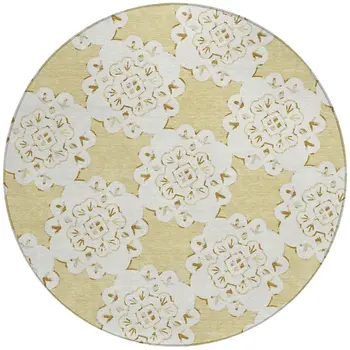 8' Wheat And Ivory Round Quatrefoil Washable Indoor Outdoor Area Rug