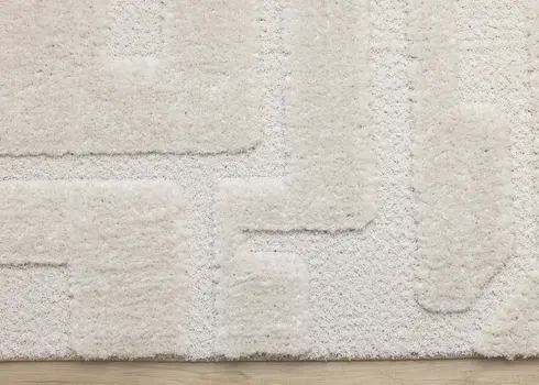 5' X 8' White And Cream Geometric Area Rug