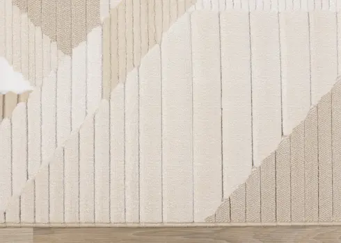 5' X 8' Beige And Cream Geometric Area Rug