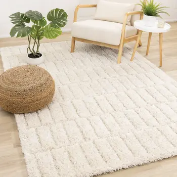 5' X 8' Cream And Beige Geometric Area Rug