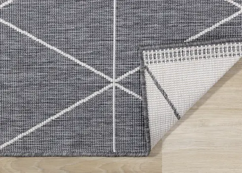 5' X 8' Gray And White Geometric Area Rug