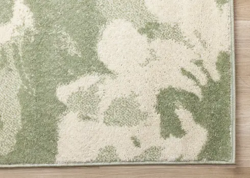 5' X 8' Green And Cream Botanical Leaves Area Rug