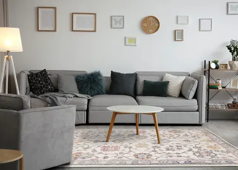 5' X 8' Cream And Blue Abstract Area Rug