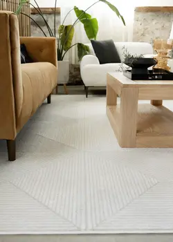 8' X 11' Cream And White Geometric Area Rug