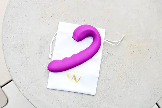 Feronia - The Licking Vibrator, Rotating Head G-Spot Vibrator & Clit Licker
