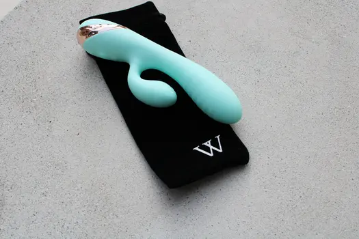 Carna - The Inflatable Dildo Rabbit