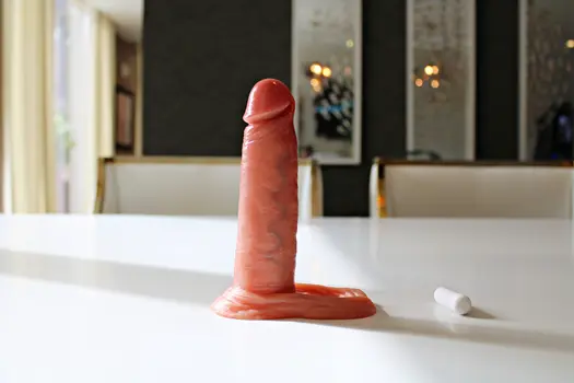 Saturn Penis Extender: Enhanced Pleasure with Vibrating Bullet