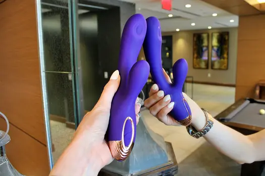 Annona- The Tapping Vibrator