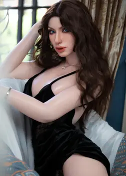Clara – Your Stunning Latina Sex Doll