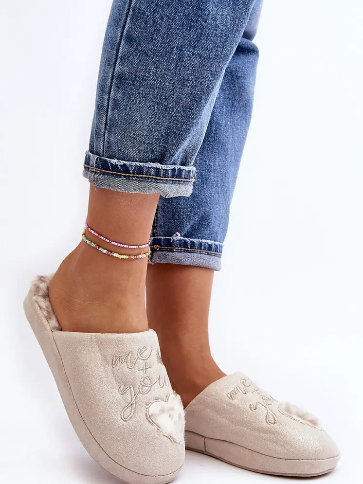 Slippers model 189099 Step in style