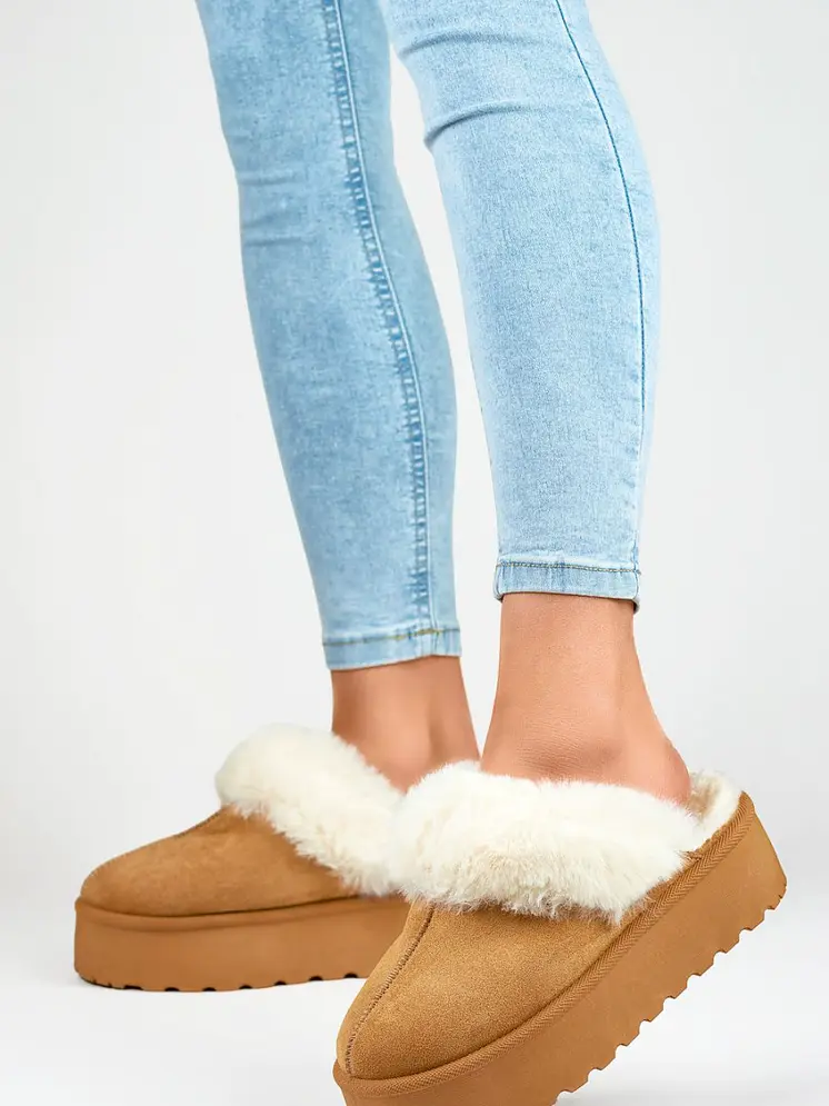 Slippers model 191320 PRIMO