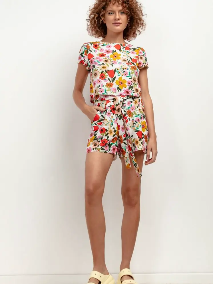 Shorts model 198556 Tessita