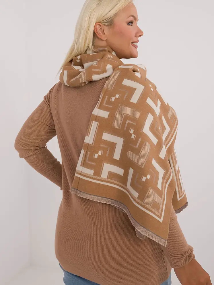 Shawl model 200539 AT
